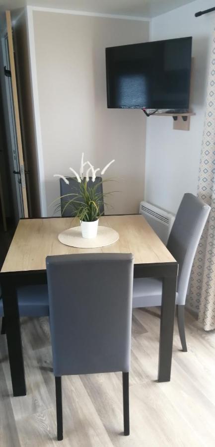 Mobil Moderne Neuf Et Ultra Equipe De 6 A 8 Couchages Campsite Canet-en-Roussillon
