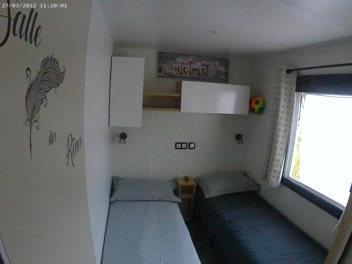 Mobil Moderne Neuf Et Ultra Equipe De 6 A 8 Couchages *